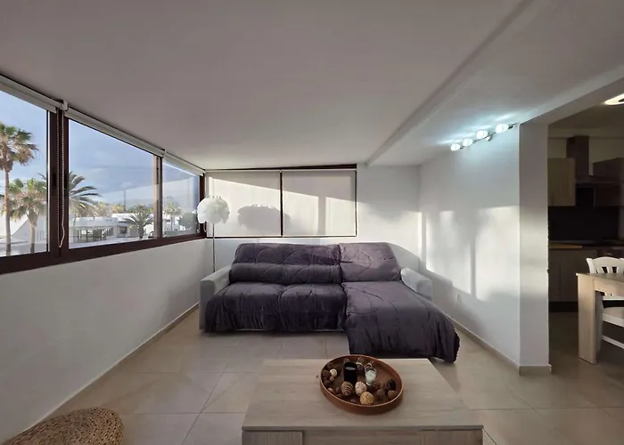 As De Casas - En Urbanización Playa Apartamento *