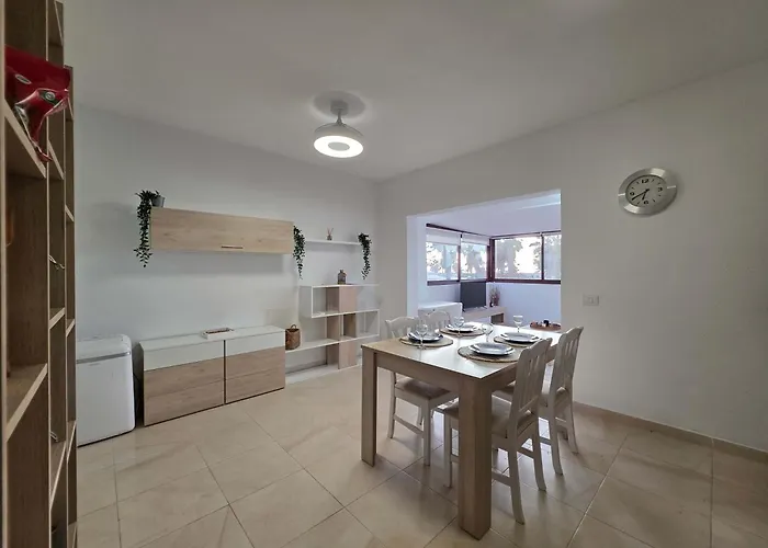 Apartamento As De Casas - En Urbanización Playa *