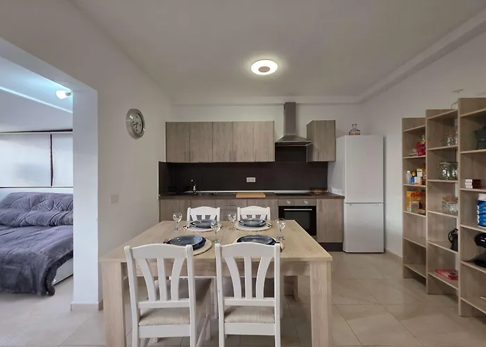 Apartamento As De Casas - En Urbanización Playa Arona (Tenerife)