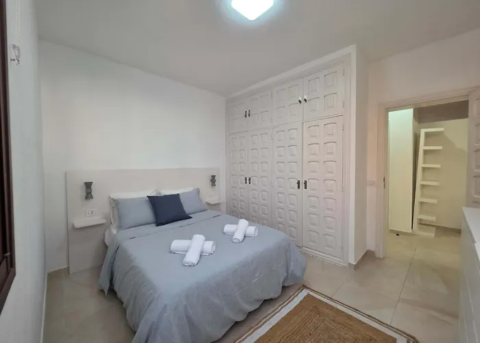As De Casas - En Urbanizacion Playa Lejlighed Arona (Tenerife)